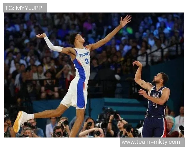 文班亚马谈第二节专注防守的重要性与个人责任感