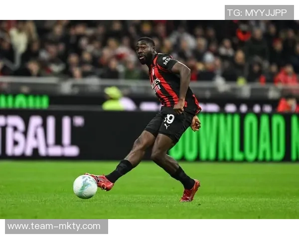 迈尼昂六次扑救表现出色荣膺米兰对阵罗马最佳球员称号 迈尼昂六次扑救表现出色荣膺米兰对阵罗马最佳球员称号