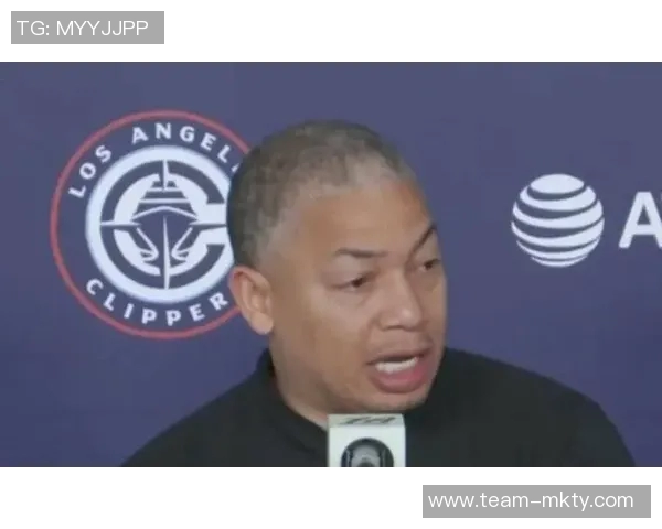 泰伦卢称赞首发球员首节表现出色展现良好比赛风格